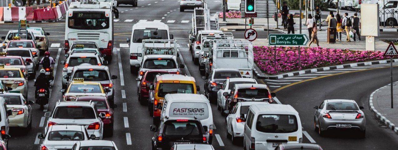 How to Avoid the Busy Traffic on Roads in Dubai