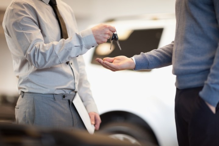 Top 5 Tips to Help You Save a Buck on Car Rentals